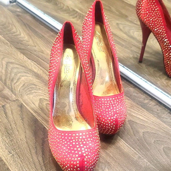 Red sparkle High heels - Picture 2 of 4